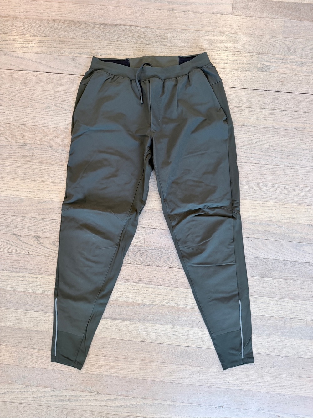 lululemon athletica Men's Olive Surge Jogger Pants